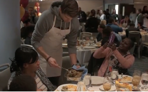 Cats feed families Thanksgiving 